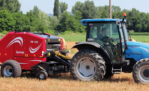 Tractor towing Enorossi RB120 Round Baler